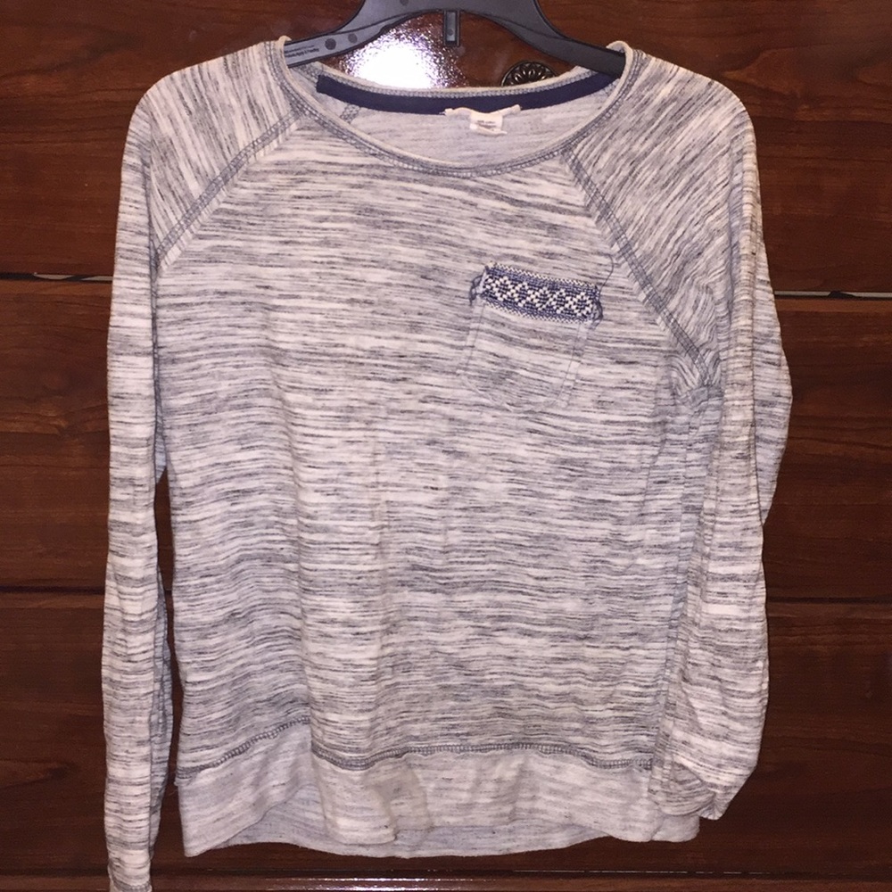 Thick long sleeve shirt with pocket